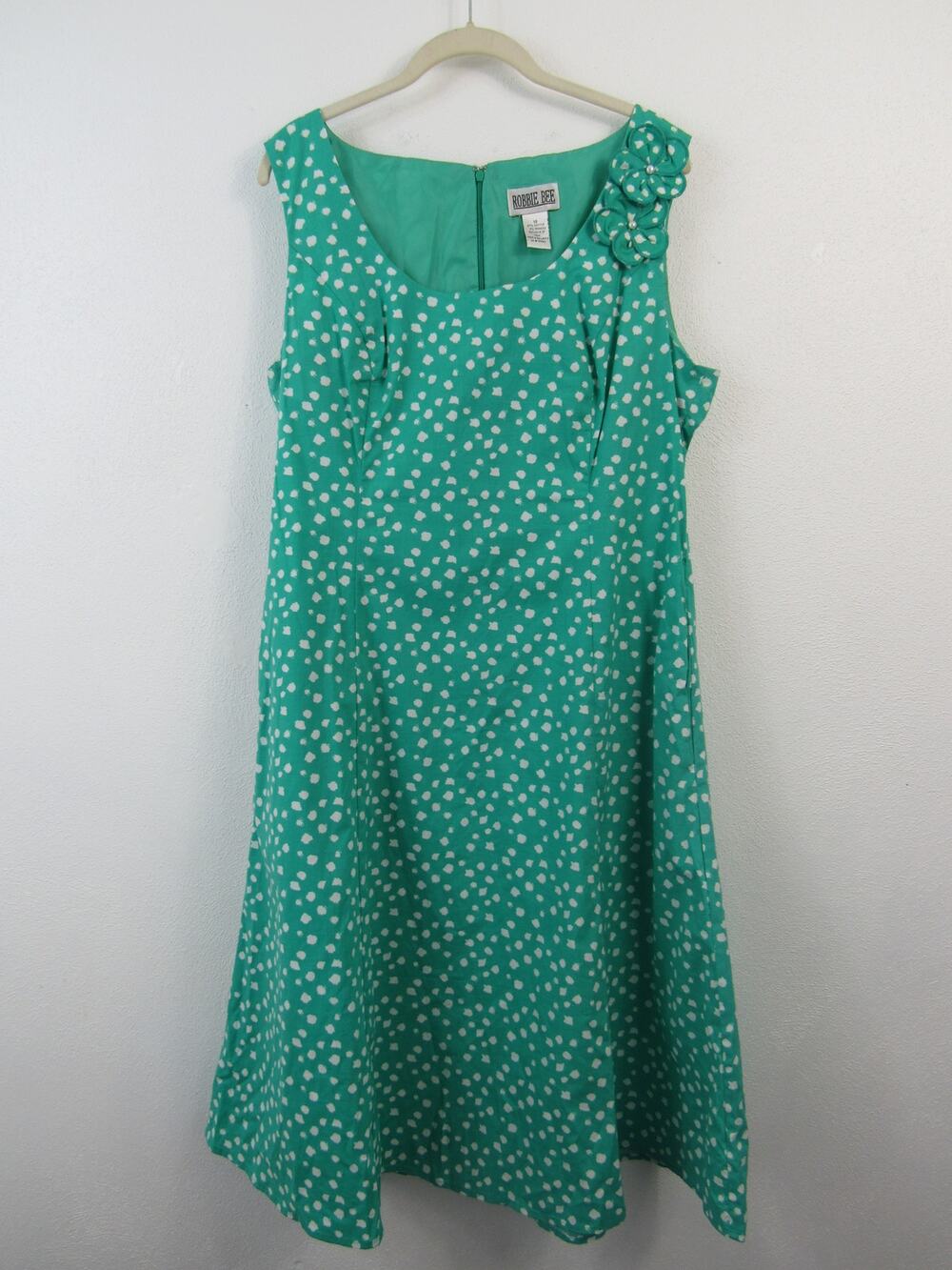 Robbie Bee Size 16 Polka Dot Flower Accent Full Skirt Sleeveless Fit & Flare